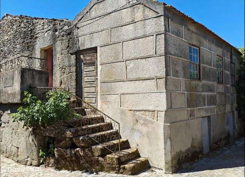 Casa em pedra perto da serra da Estrela - Grande imagem: 2/8