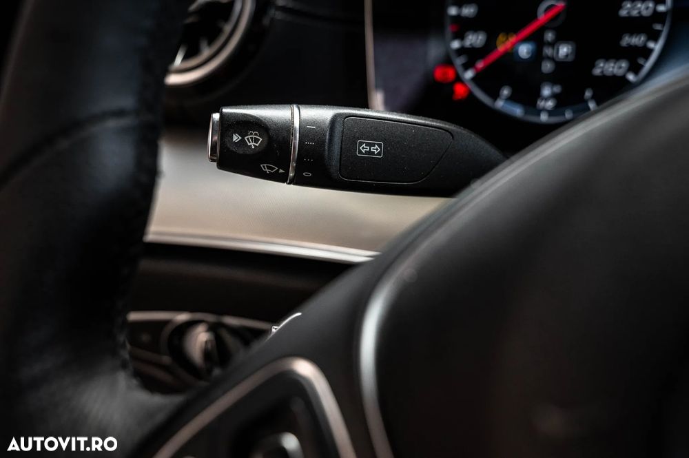 Mercedes-Benz E 220 d Aut. - 28