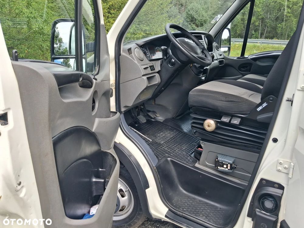 Iveco 35C13 - 23