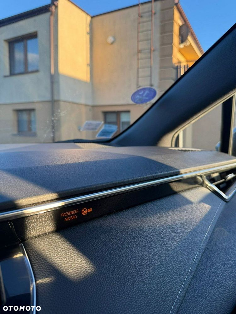 Toyota Corolla 1.8 Hybrid Comfort - 18