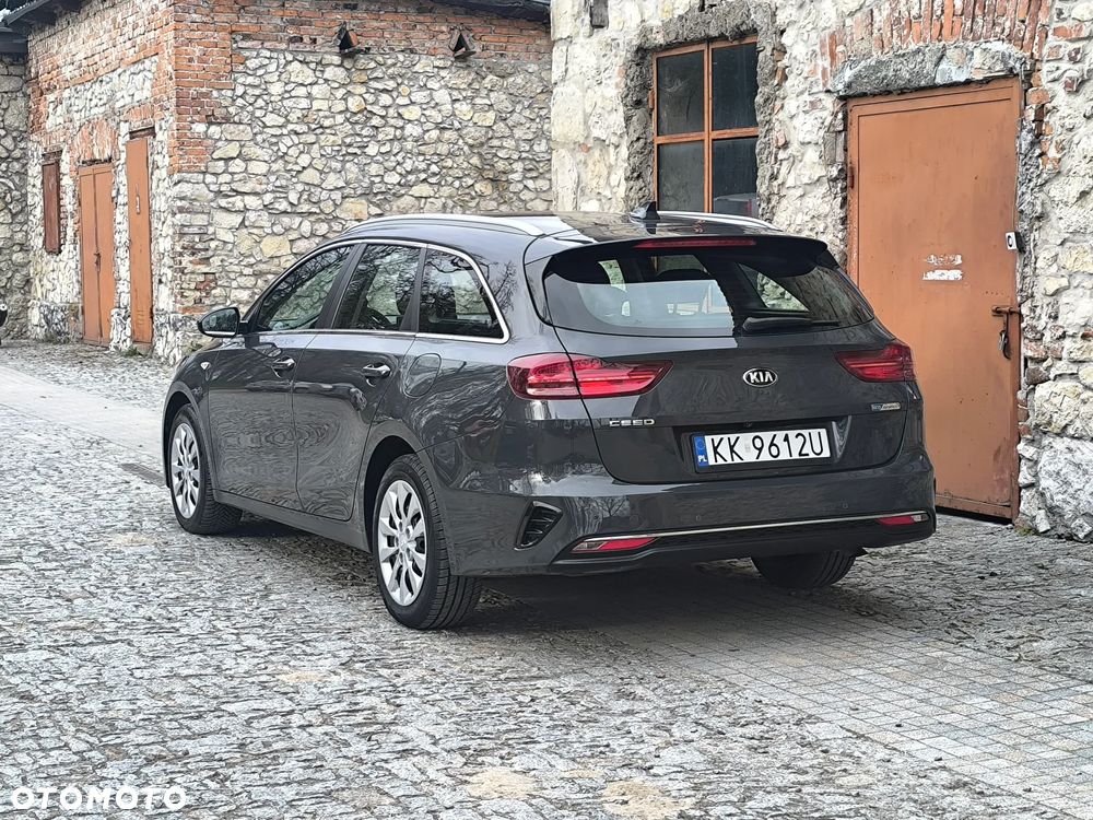 Kia Ceed 1.6 CRDi mHEV S - 10