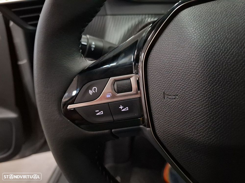 Peugeot e-208 51 kWh Allure - 16