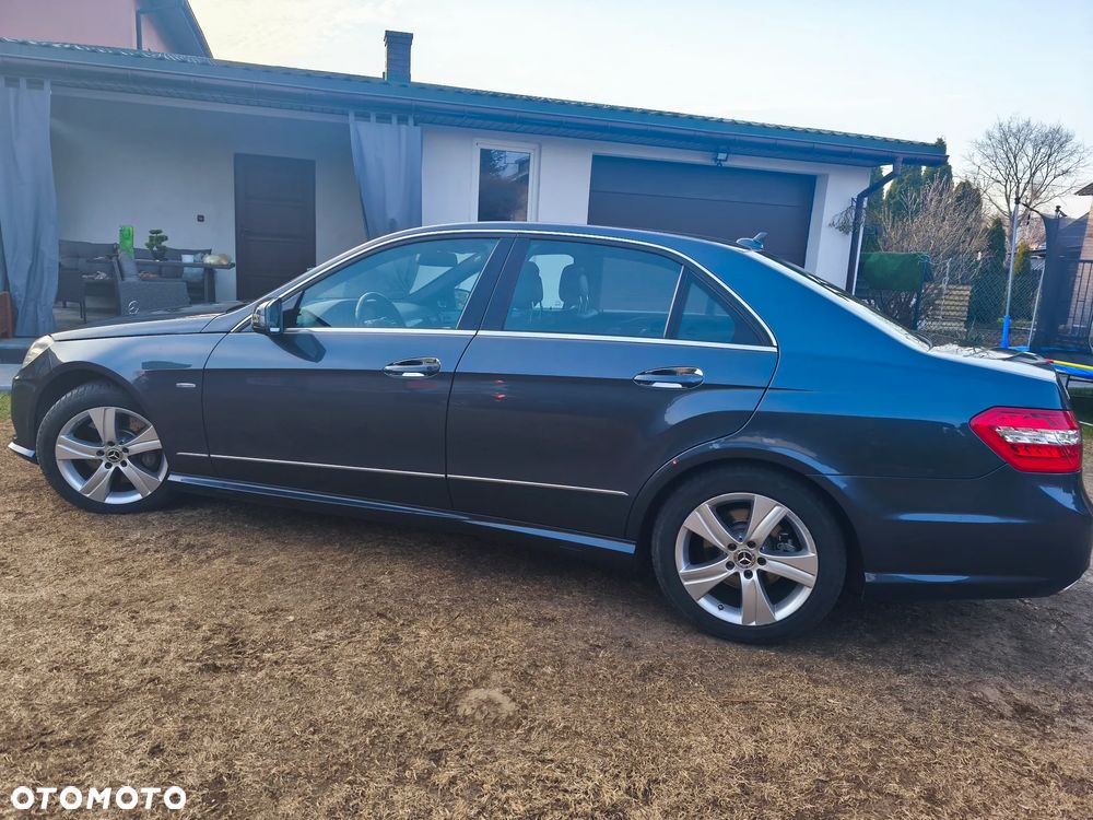 Mercedes-Benz Klasa E 350 CDI BlueEff Avantgarde - 2