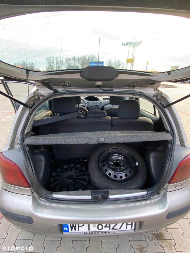 Toyota Yaris 1.4 D-4D Terra - 11