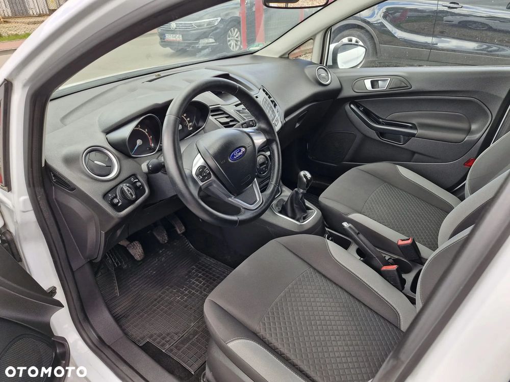 Ford Fiesta 1.25 SYNC Edition - 22