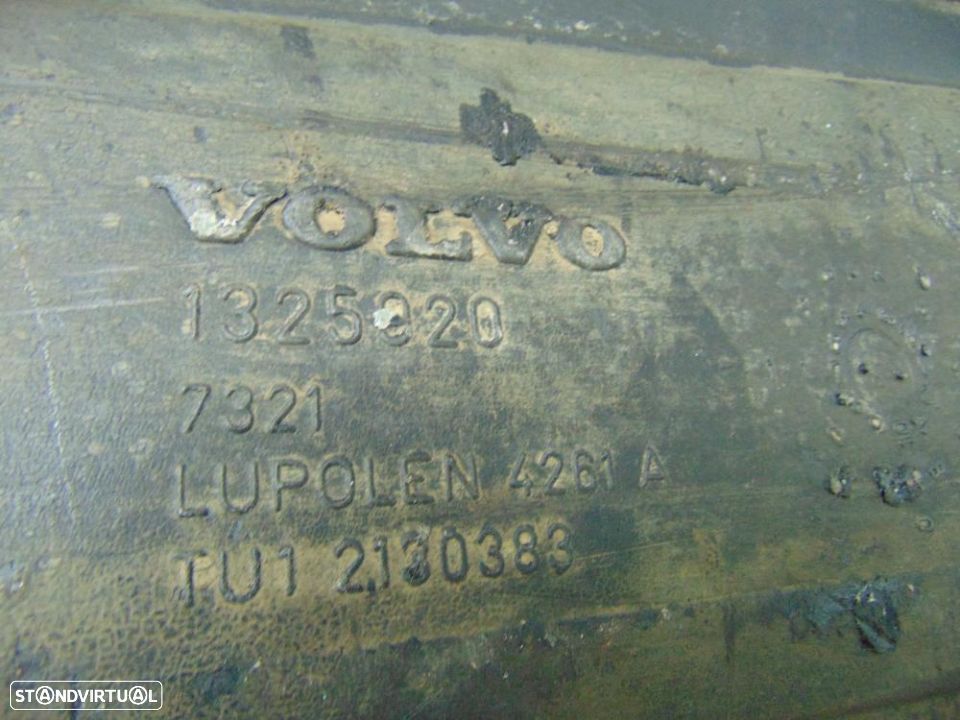 Volvo 780 Turbo coupê Bertone depósito gasolina - 4