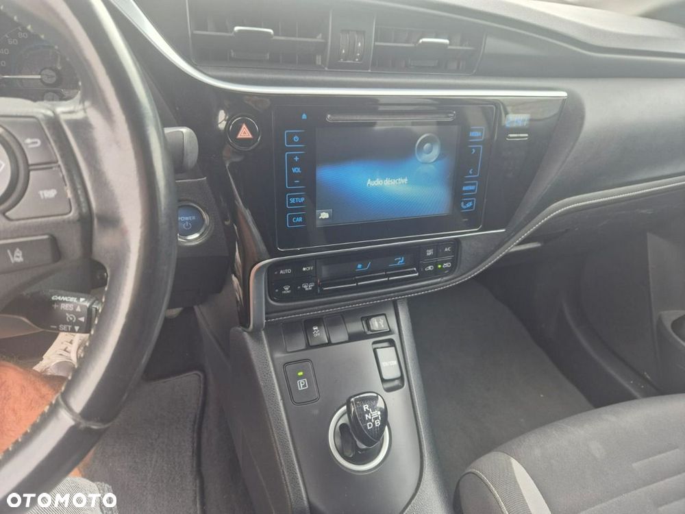 Toyota Auris - 13