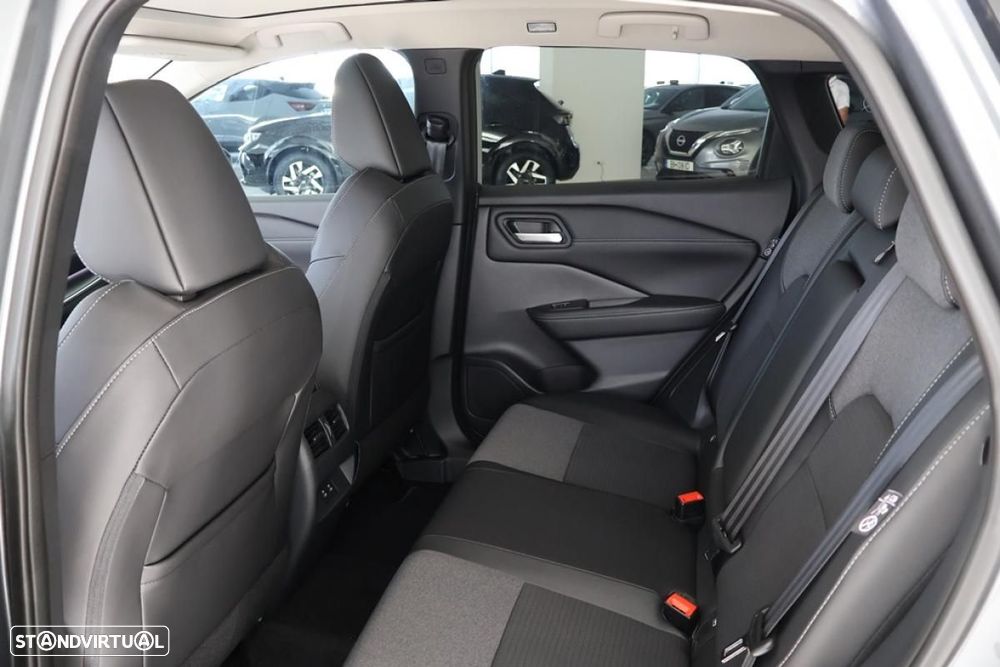 Nissan Qashqai 1.3 DIG-T Advance Xtronic - 26