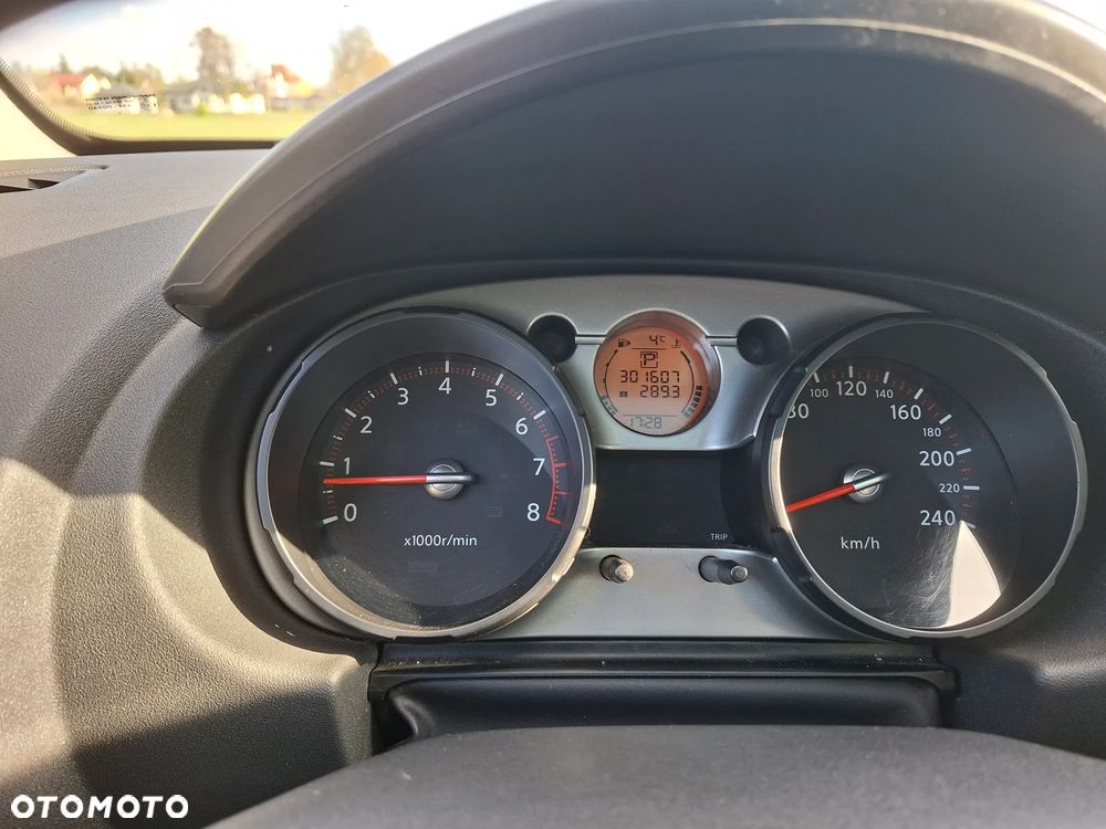 Nissan Qashqai 2.0 4 x 4 CVT lounge - 8