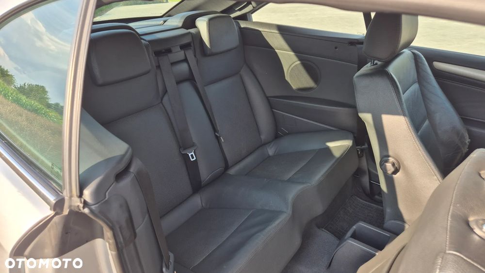 Opel Astra 2.0 T Cosmo - 10