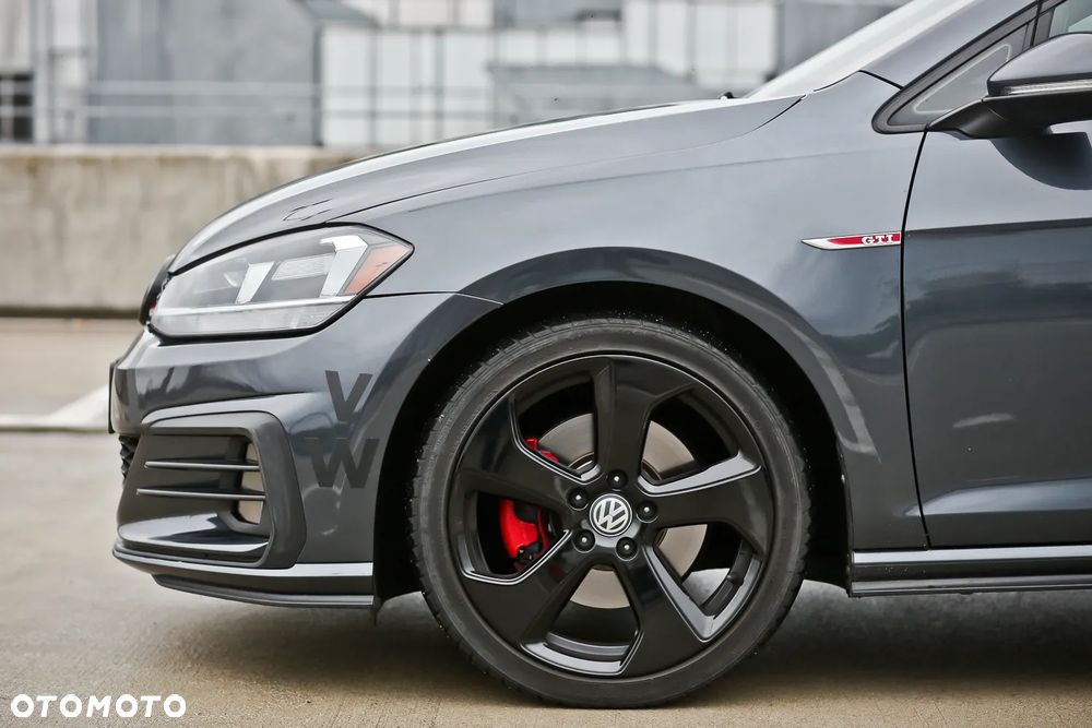 Volkswagen Golf - 7