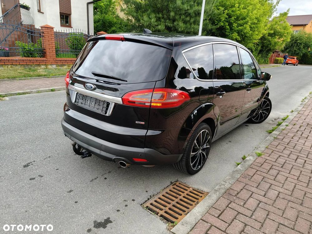 Ford S-Max - 11