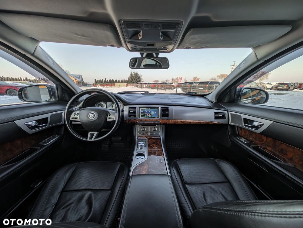 Jaguar XF 3.0 V6 S Luxury - 30