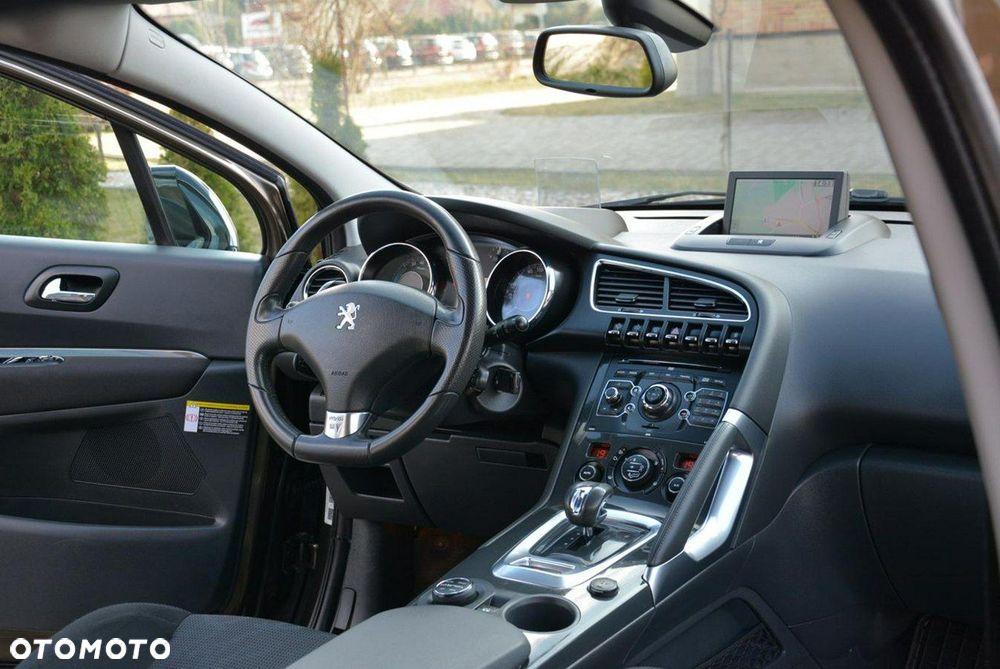 Peugeot 3008 Hybrid4 - 18