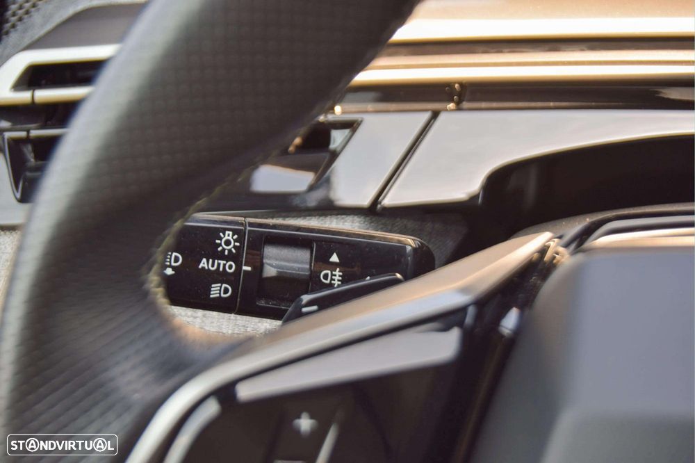 Peugeot E-3008 73 kWh GT - 13