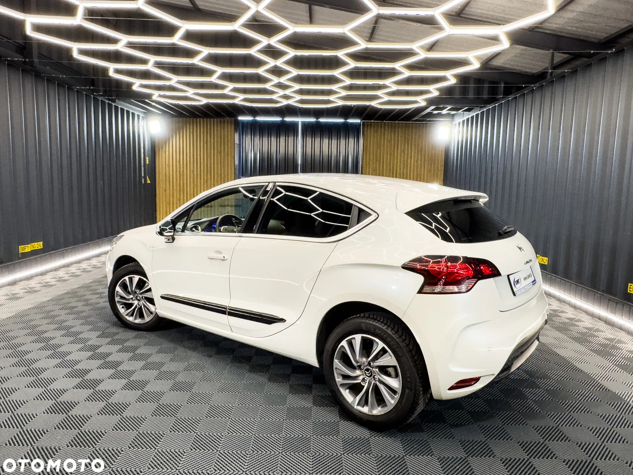 Citroën DS4 HDi 115 Chic - 5