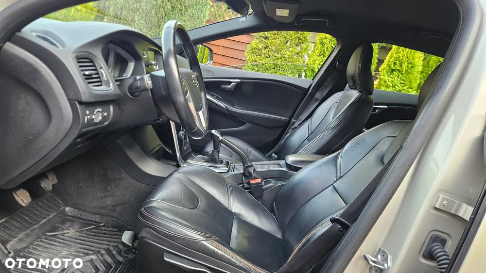 Volvo V40 Cross Country D2 Drive-E Summum - 14
