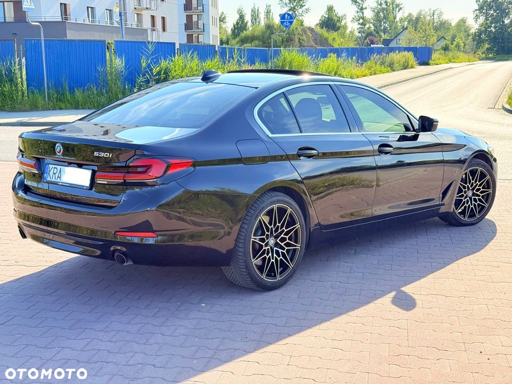BMW Seria 5 530i GPF Sport Line sport - 6