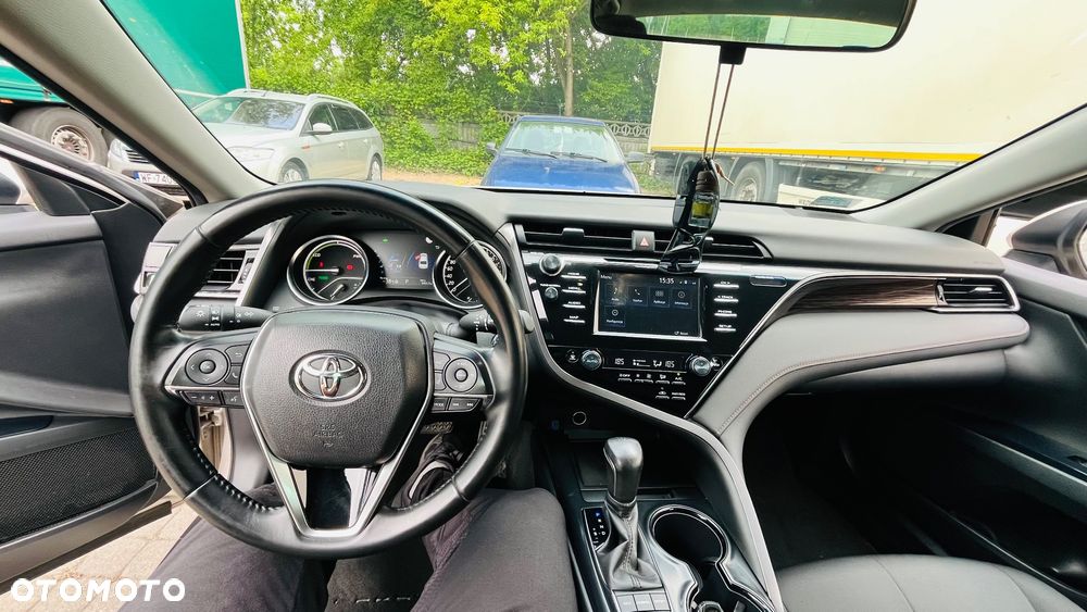 Toyota Camry 2.5 Hybrid Comfort CVT - 12