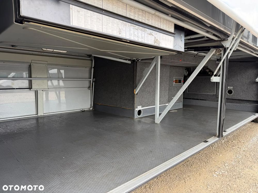 Van Hool T915 Acron - 20