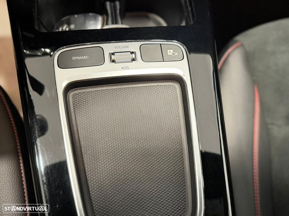 Mercedes-Benz A 250 e AMG Line - 12