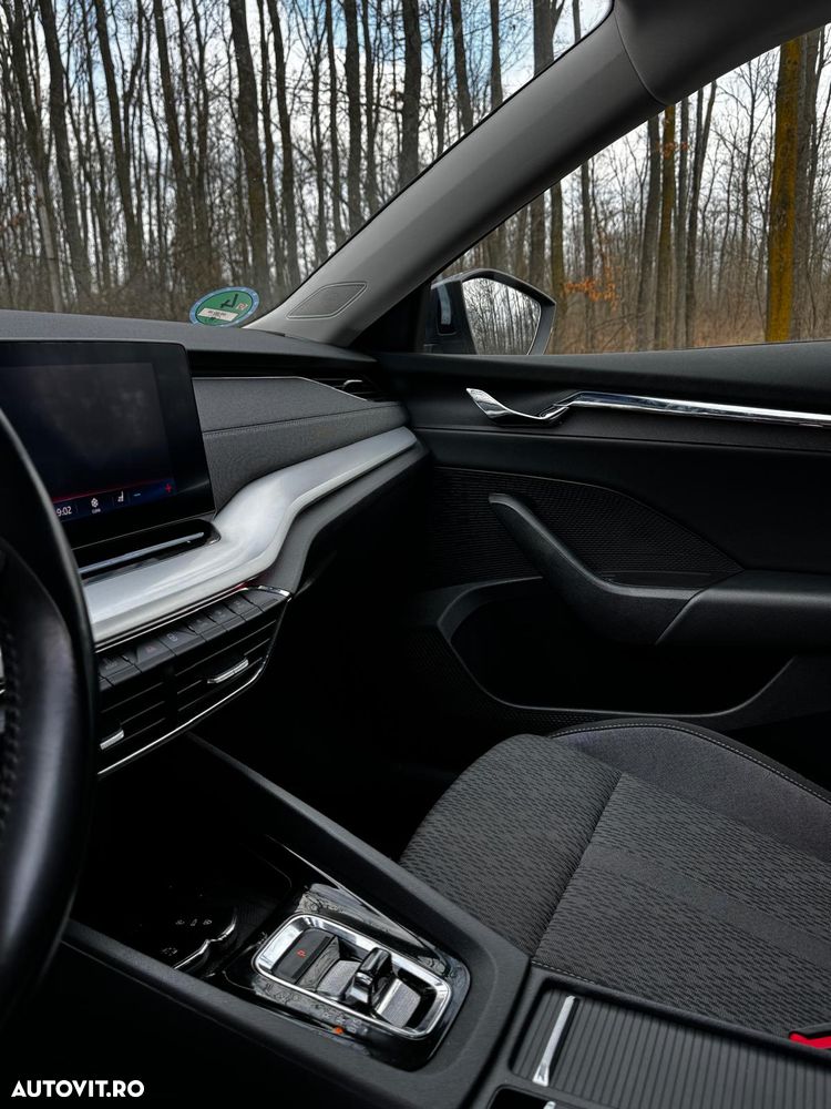 Skoda Octavia 2.0 TDI DSG Premium Edition - 19