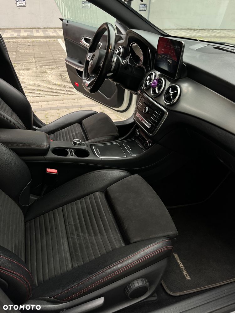 Mercedes-Benz CLA 200 7G-DCT AMG Line - 20