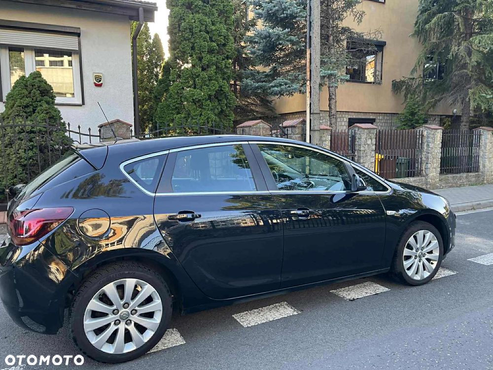 Opel Astra IV 1.6 T Cosmo - 4