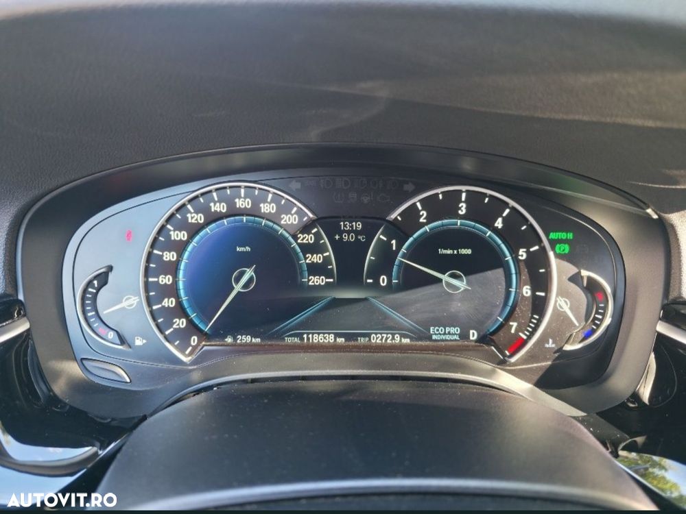 BMW Seria 5 520i Aut. Sport Line - 1