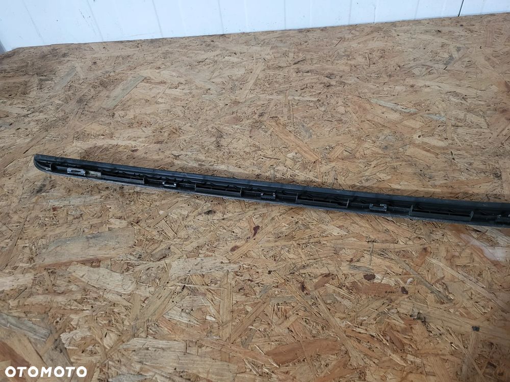 Listwa szyby czołowej lewa Citroen C4 II B7 - 5