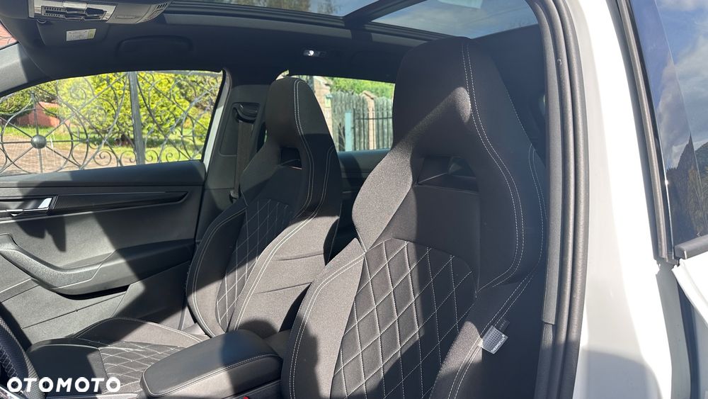 Skoda Karoq 2.0 TDI SCR 4x4 DSG Sportline - 20