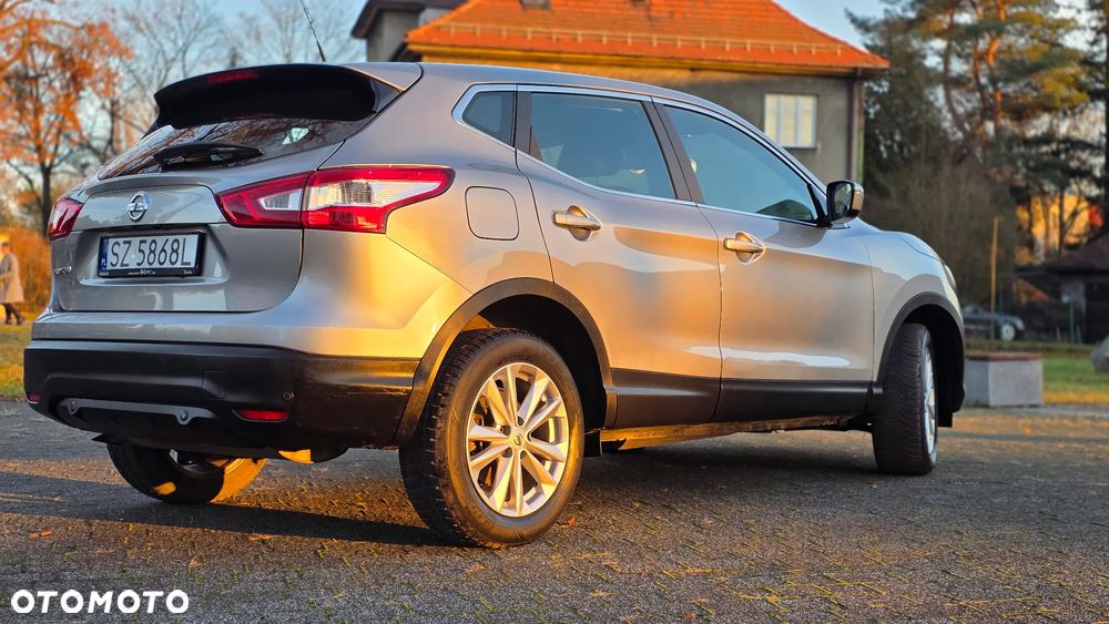 Nissan Qashqai 1.2 DIG-T N-Connecta EU6 - 7