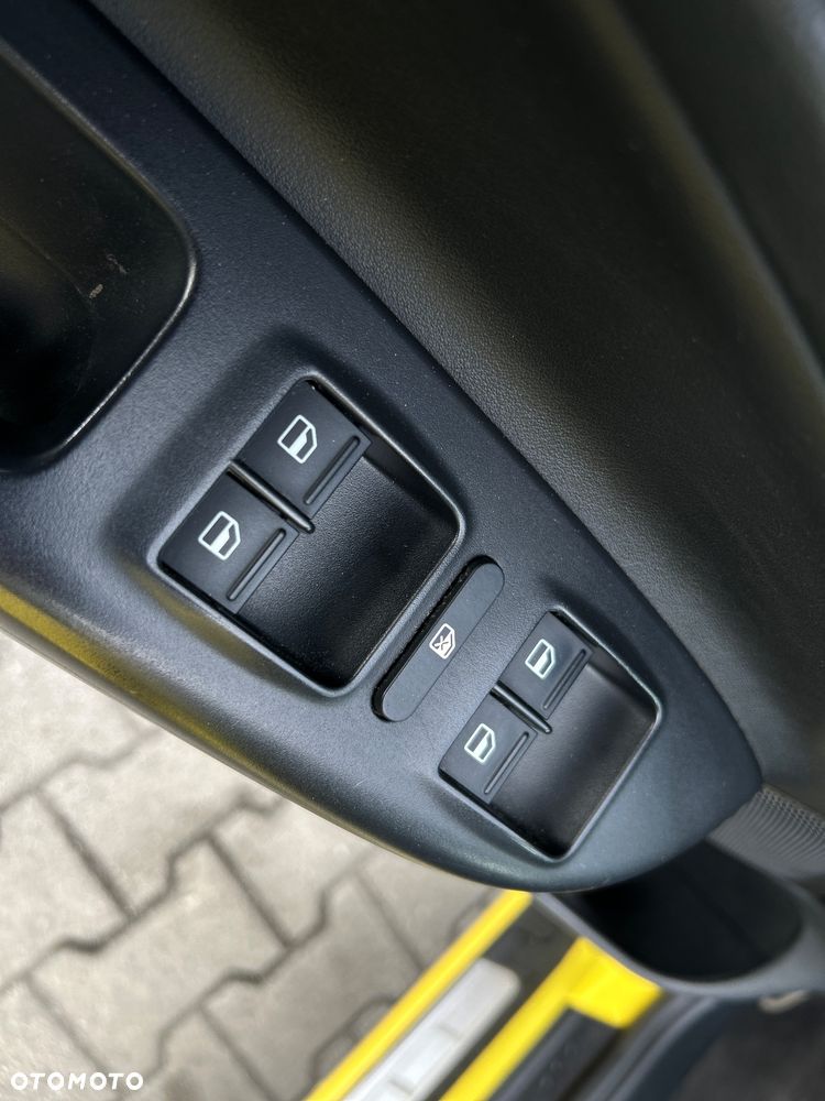 Skoda Octavia 2.0 TDI CR DPF RS - 28