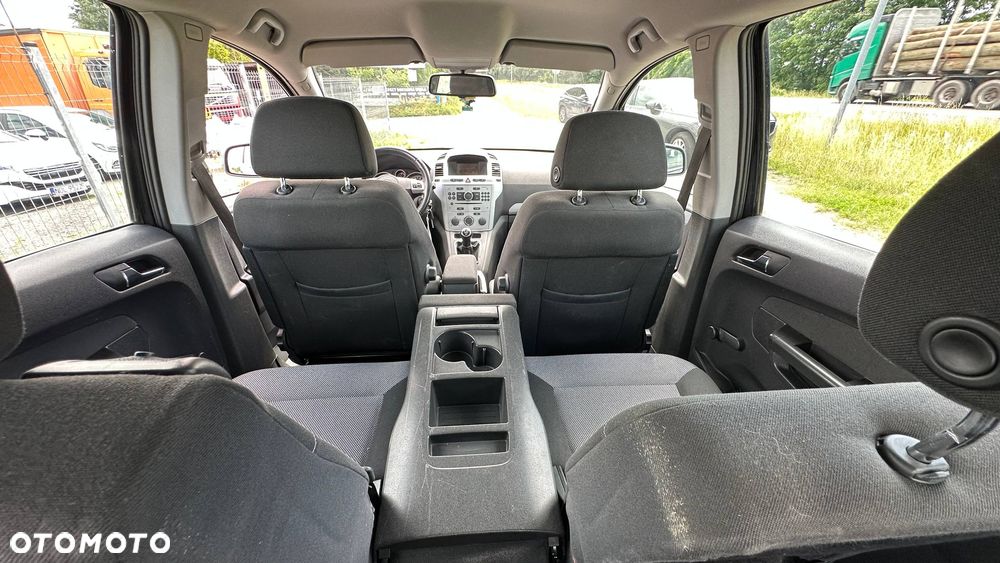 Opel Zafira 1.8 Sport - 29