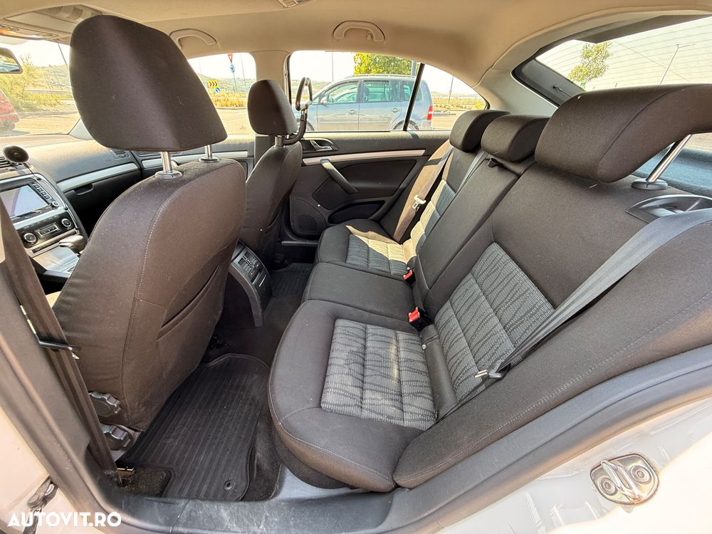 Skoda Octavia 1.6 TDI ELEGANCE DSG - 3