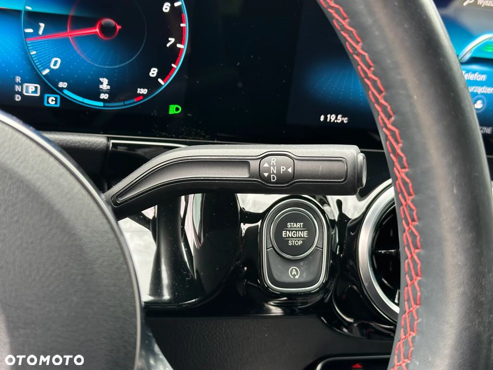 Mercedes-Benz GLA 200 AMG Line - 8