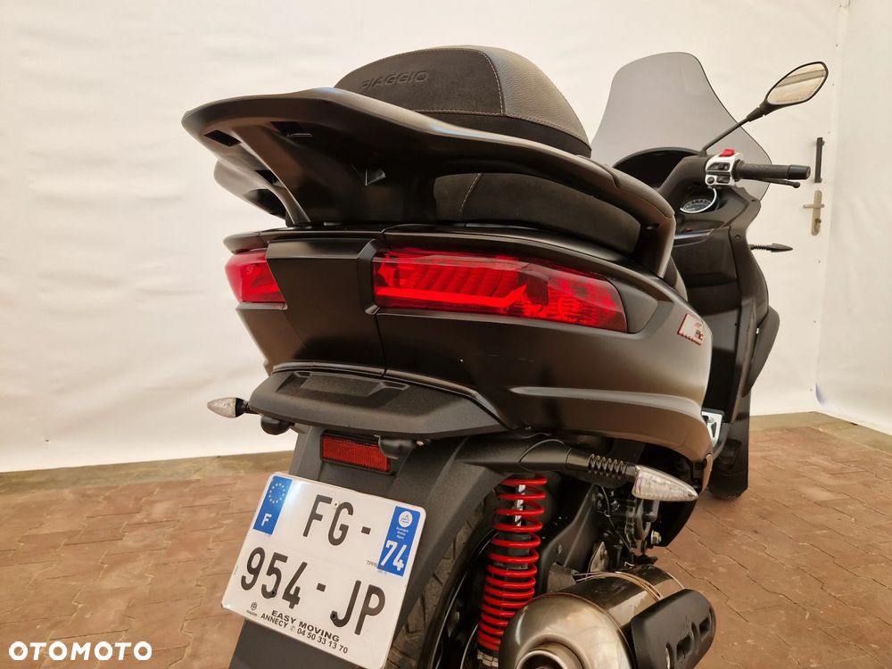 Piaggio MP-3 - 23