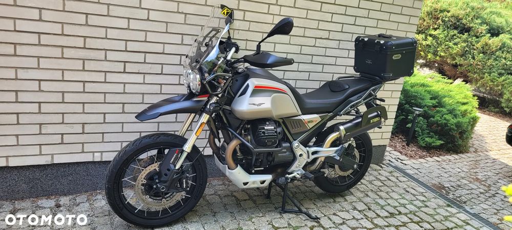 Moto Guzzi V85 - 22