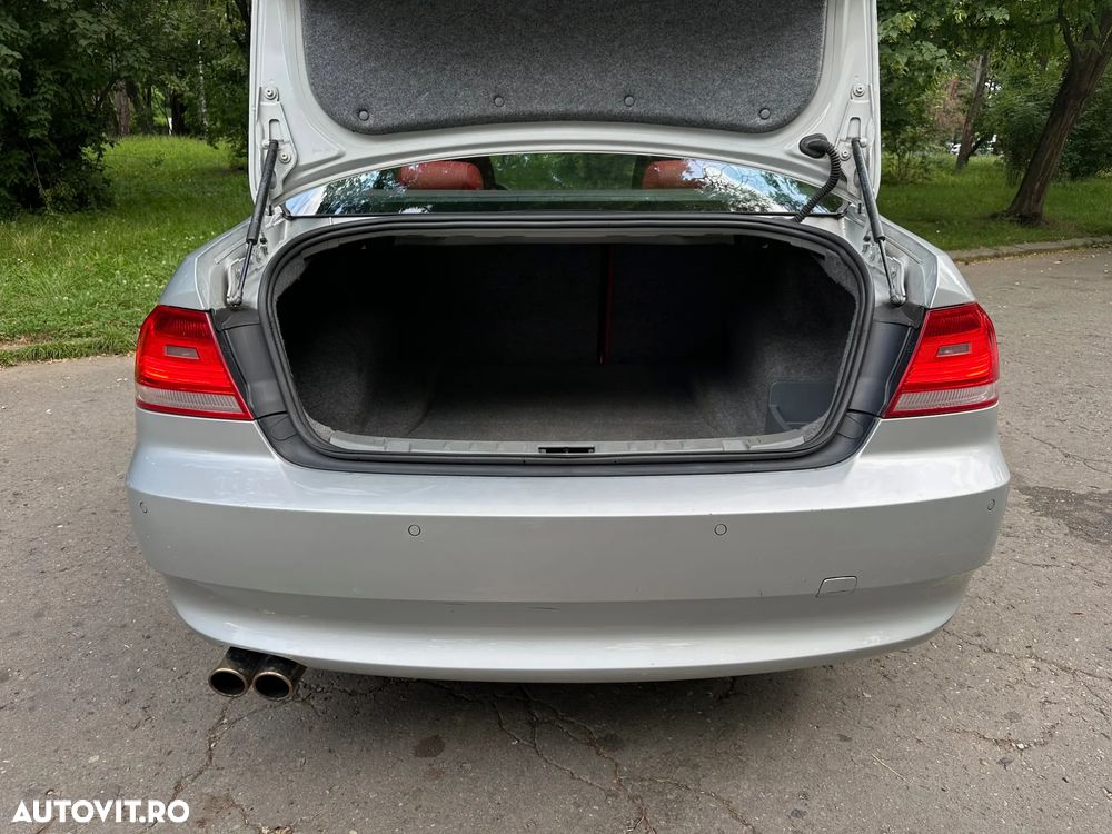 BMW Seria 3 325i - 13