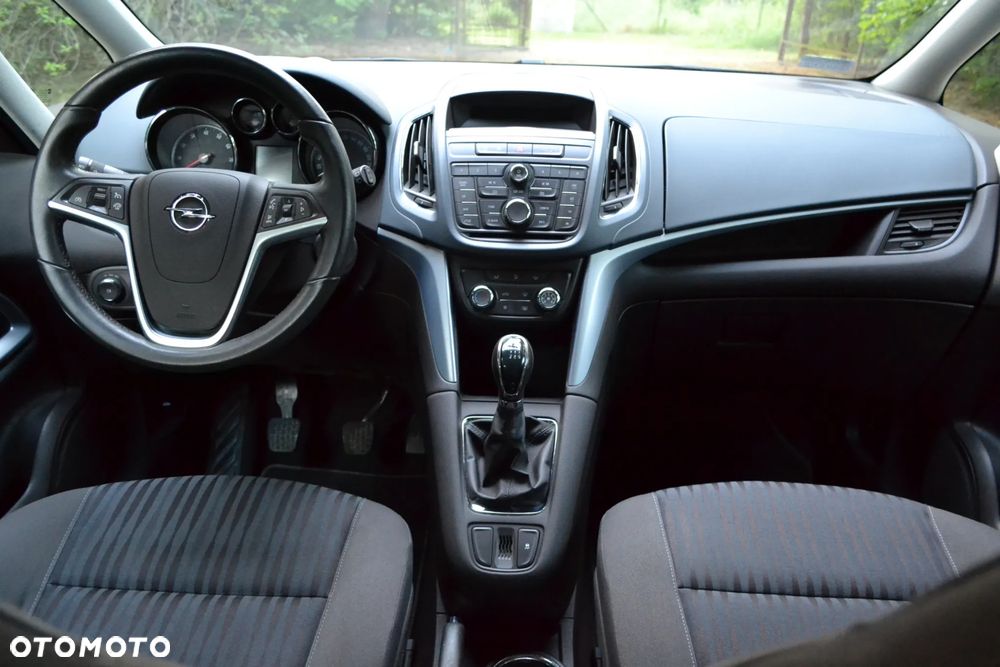 Opel Zafira 1.4 T Enjoy - 26