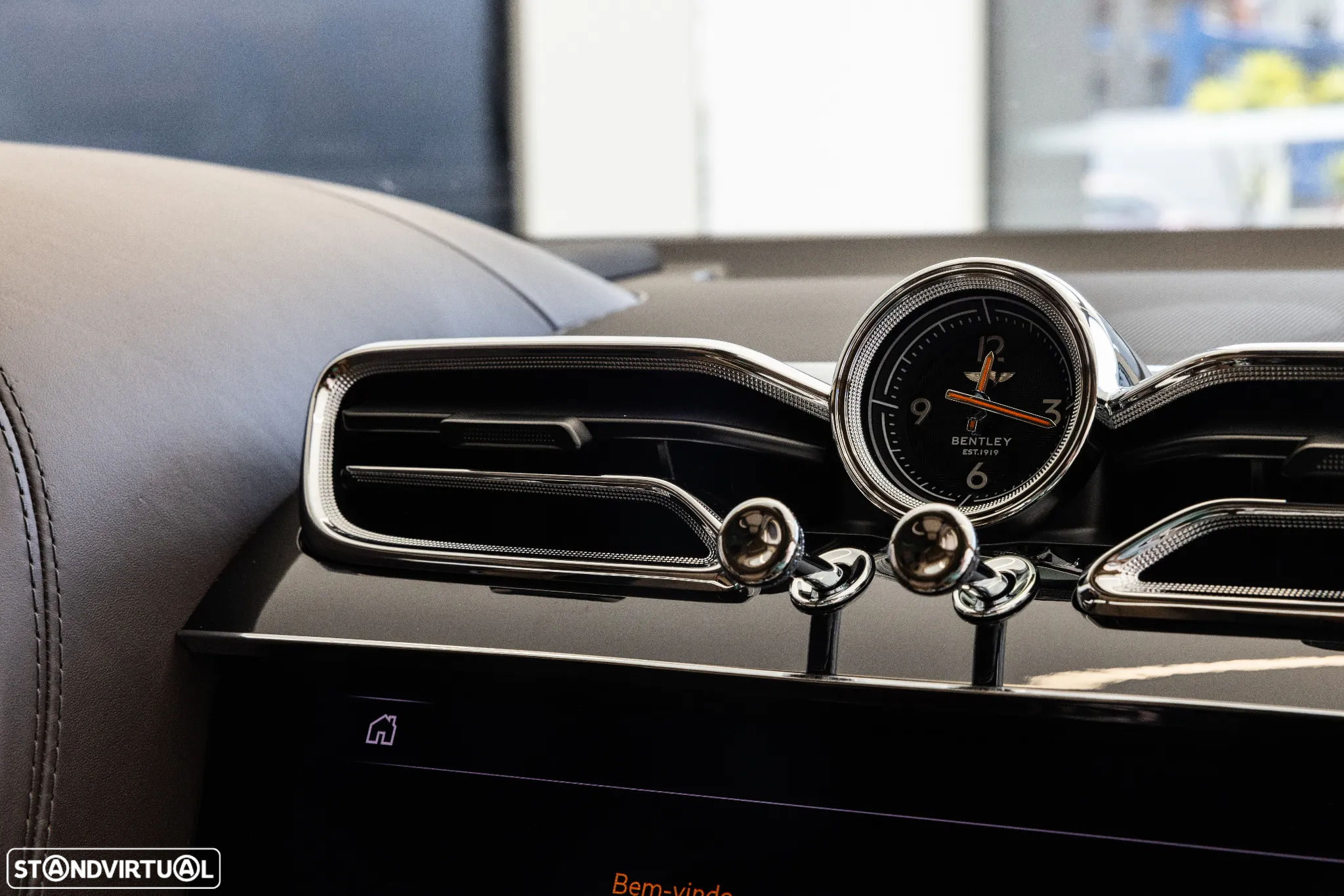 Bentley Bentayga V8 Azure - 14