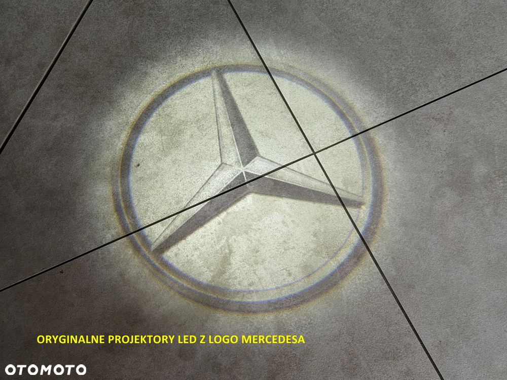 Mercedes-Benz Klasa E 220 d 4-Matic Avantgarde - 39