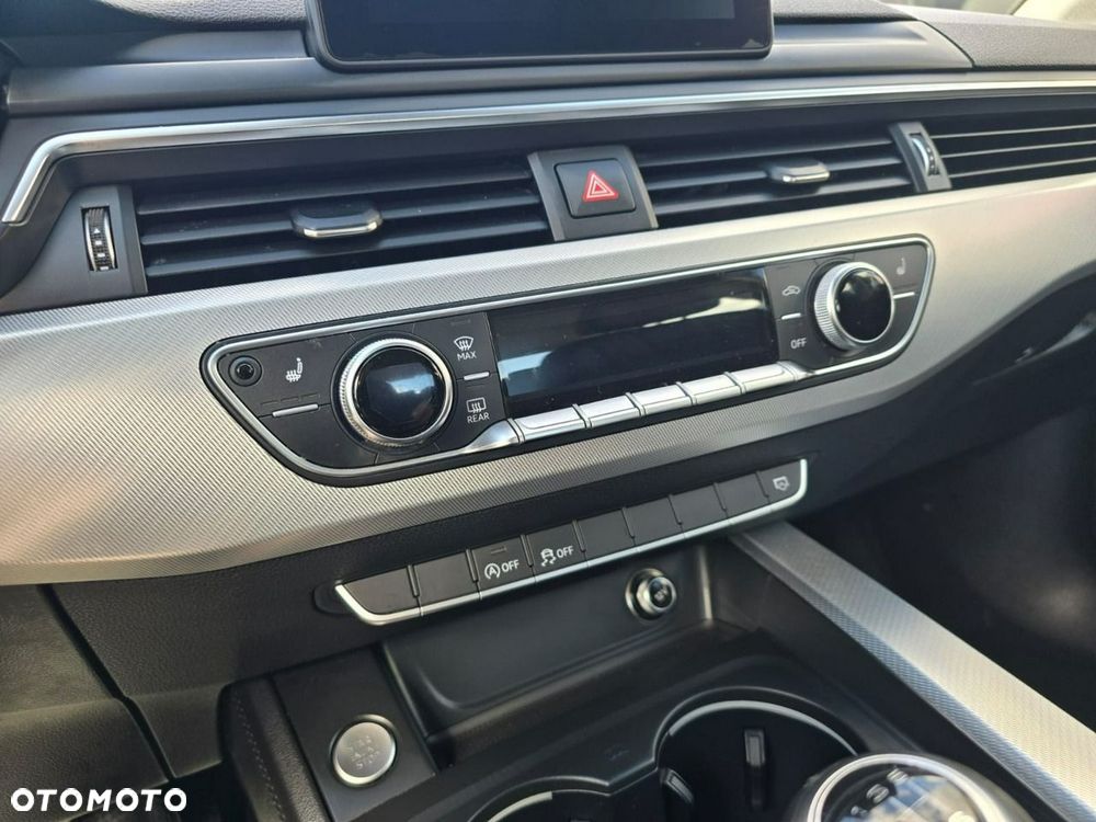 Audi A4 Limousine - 16