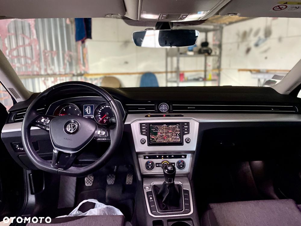 Volkswagen Passat 2.0 TDI (BlueMotion Technology) Comfortline - 12