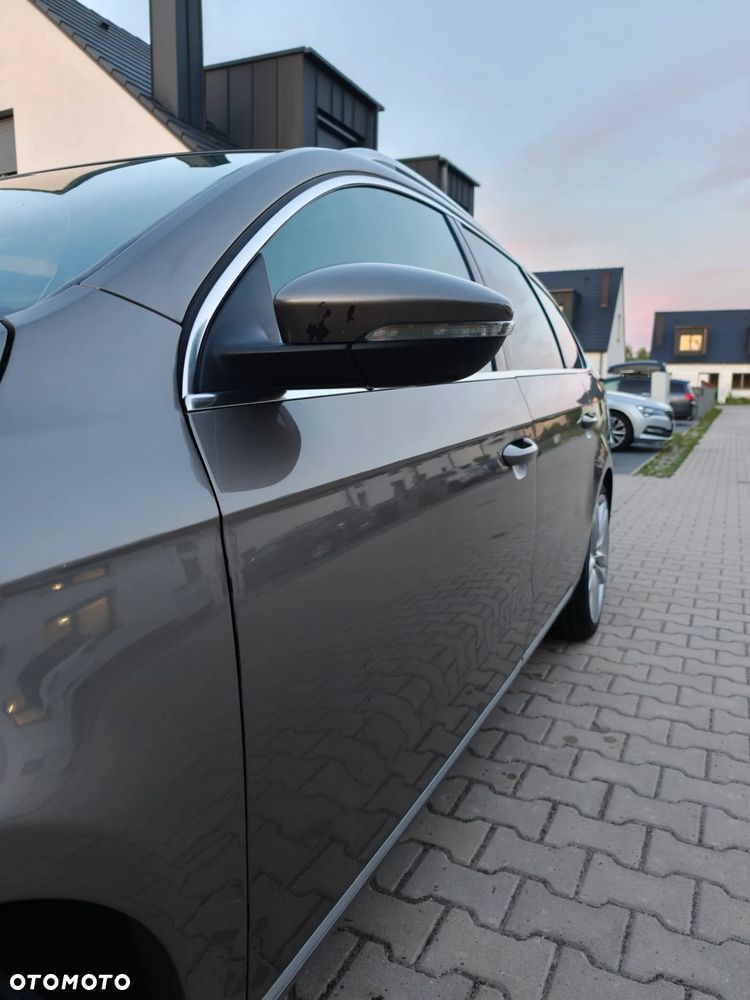 Volkswagen Passat 2.0 TDI DPF Highline DSG - 14