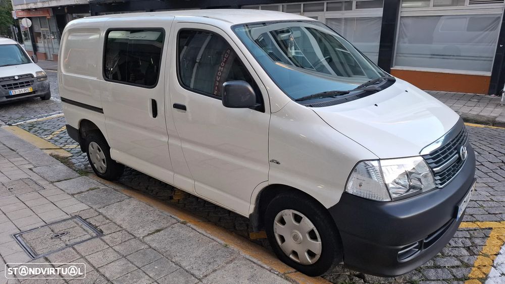 Toyota HiAce 2.5 D-4D Service 2.8T AC - 11