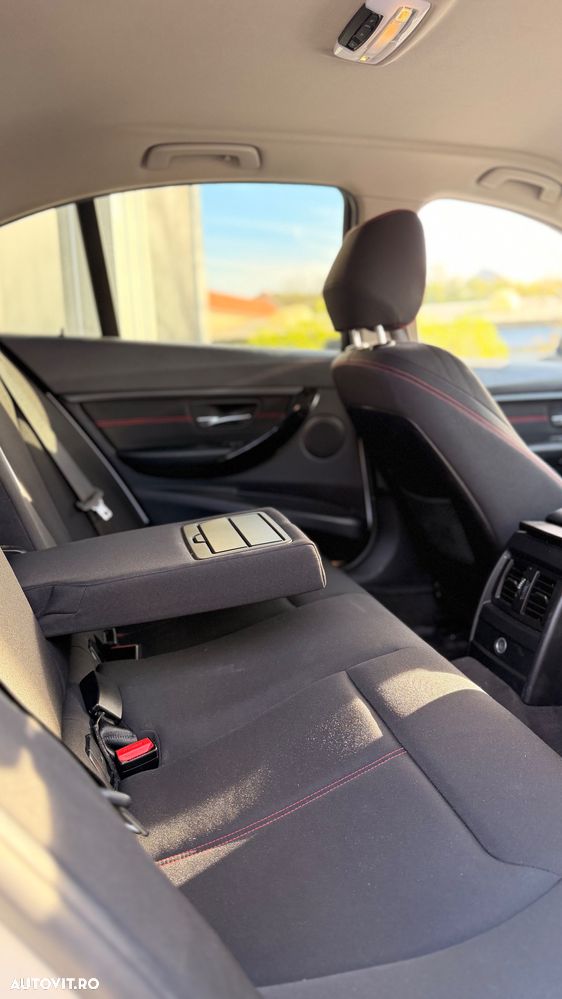 BMW Seria 3 320d Aut. Sport Line - 10