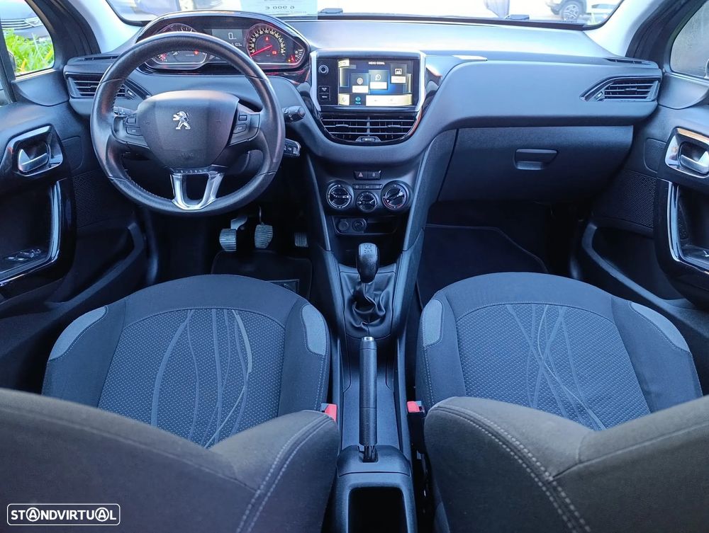 Peugeot 208 1.2 PureTech Allure - 6