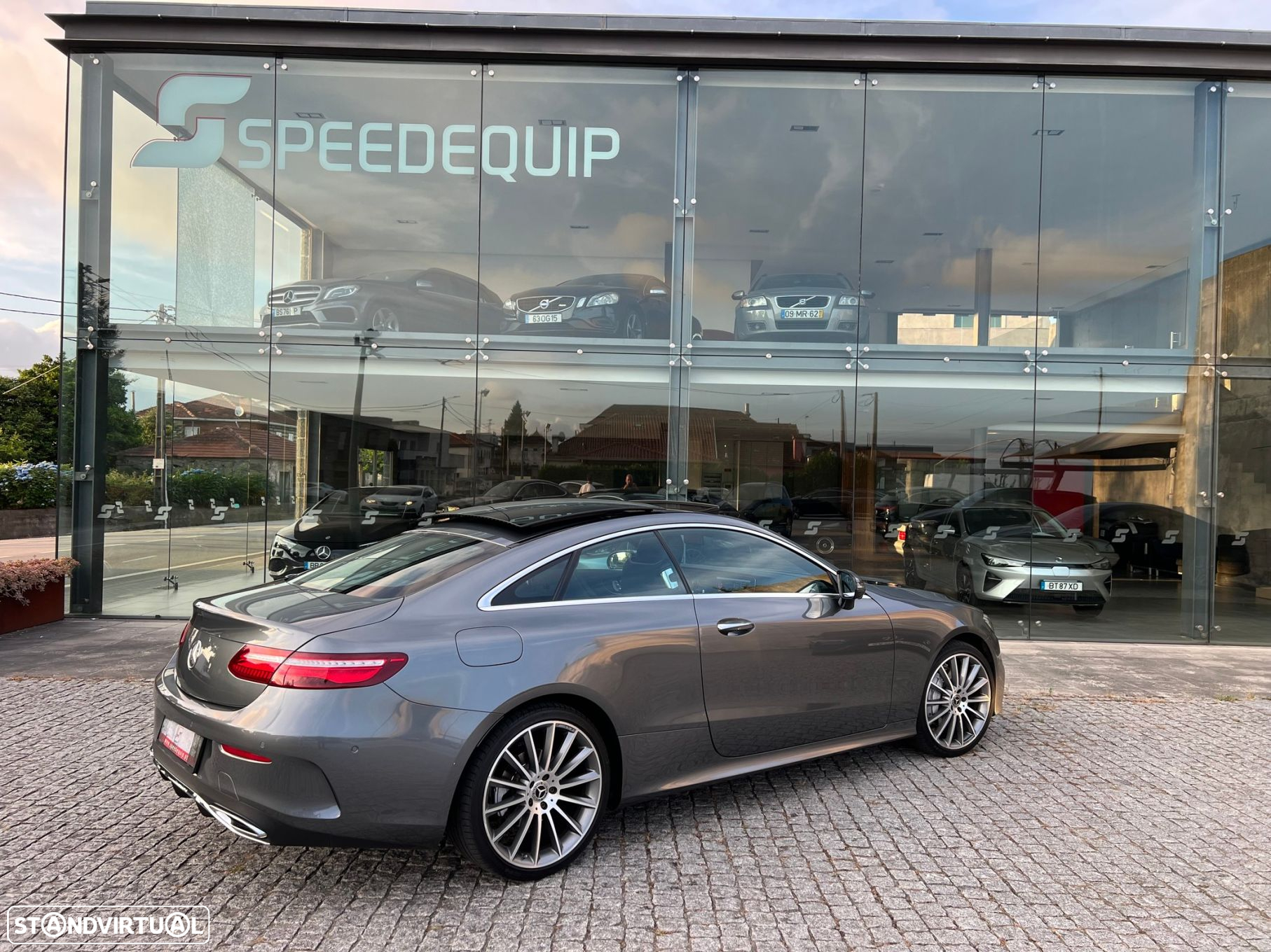 Mercedes-Benz E 220 d Coupe 9G-TRONIC AMG Line - 4