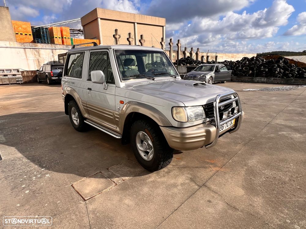 Hyundai Galloper - 1